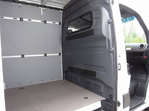 New 2026 Mercedes-Benz Sprinter 2500 image 19