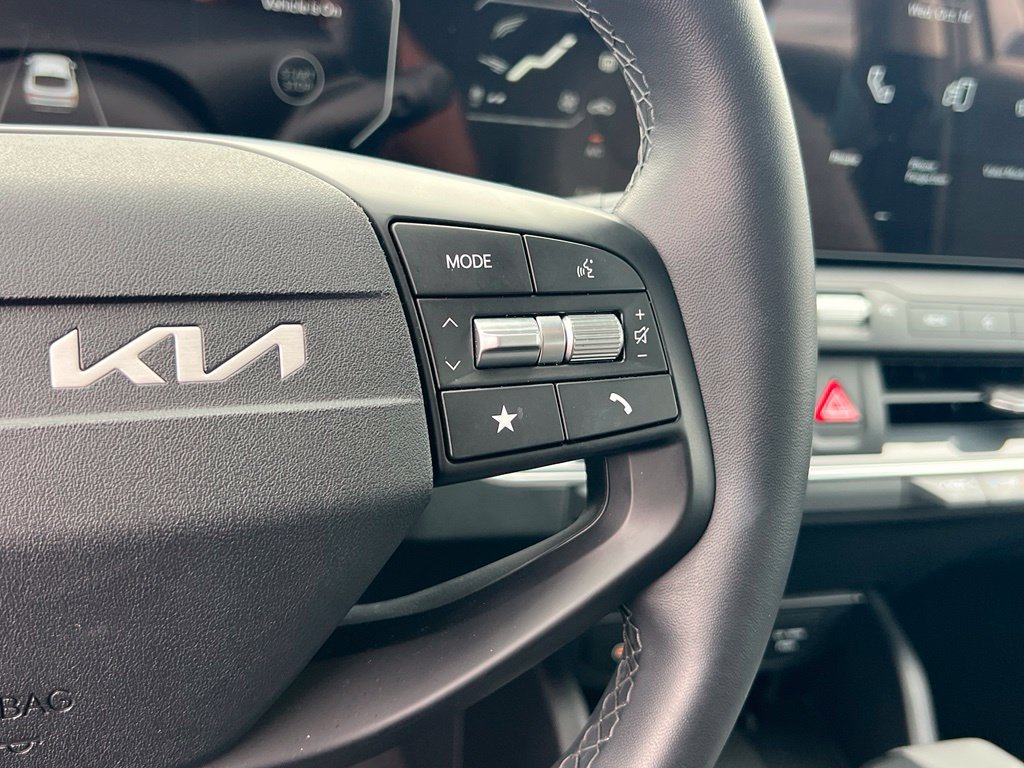 Used 2025 Kia K4 EX FWD image 21