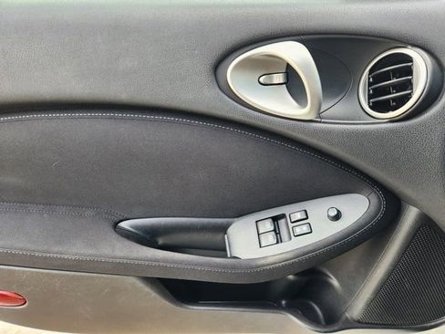 Used 2018 Nissan 370Z Roadster image 27