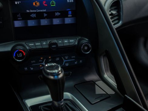 Used 2015 Chevrolet Corvette Z06 w/ Z07 Performance Package image 36