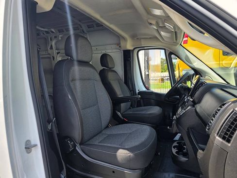 Used 2024 RAM ProMaster 3500 w/ Premium Convenience Group FWD image 9