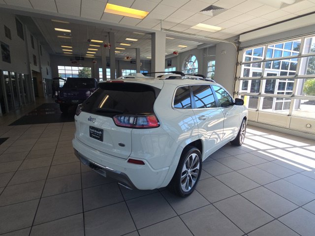 Used 2019 Jeep Cherokee Overland w/ Technology Group FWD image 3