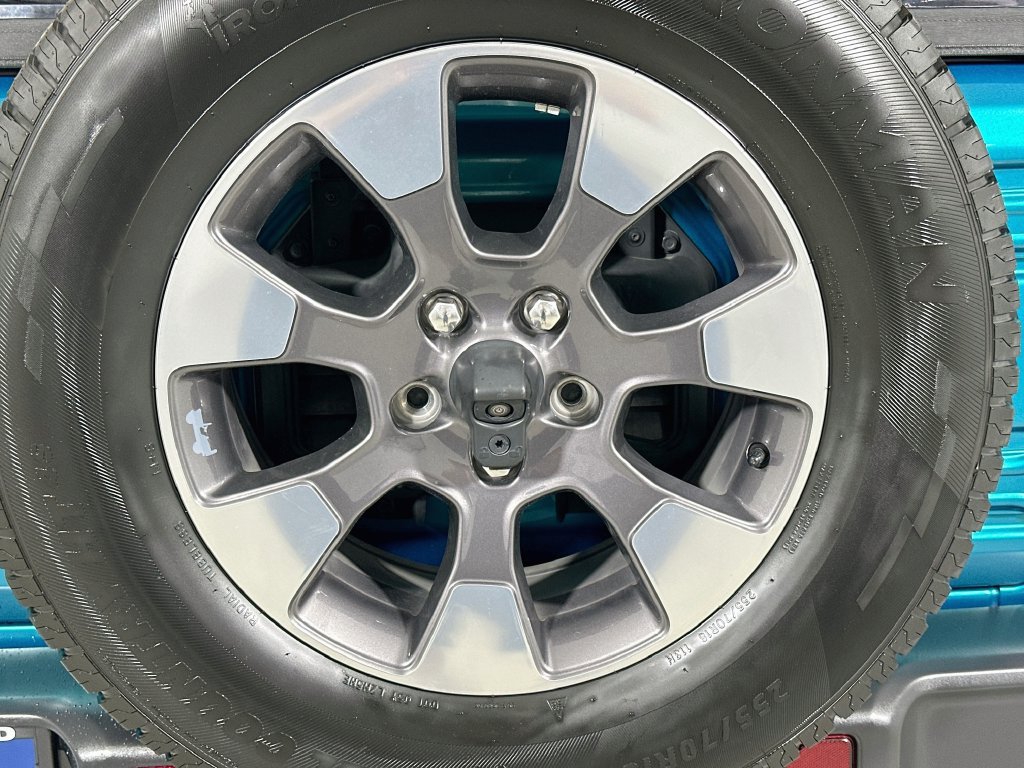 Used 2019 Jeep Wrangler Unlimited Sahara w/ LED Lighting Group AWD/4WD image 21