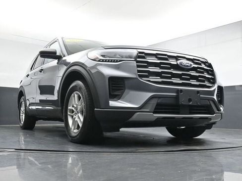 Certified 2025 Ford Explorer Active AWD/4WD image 30