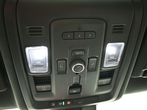 Used 2024 Chevrolet Suburban LT w/ LT Signature Package image 36