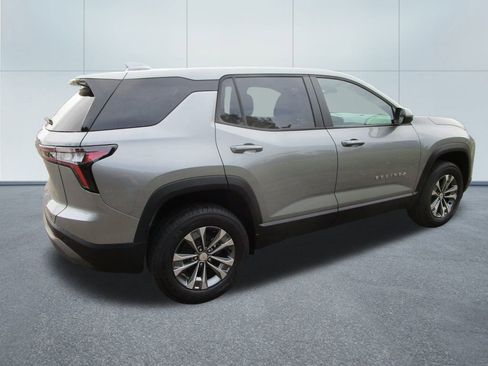 New 2026 Chevrolet Equinox LT w/ Convenience Package II image 7