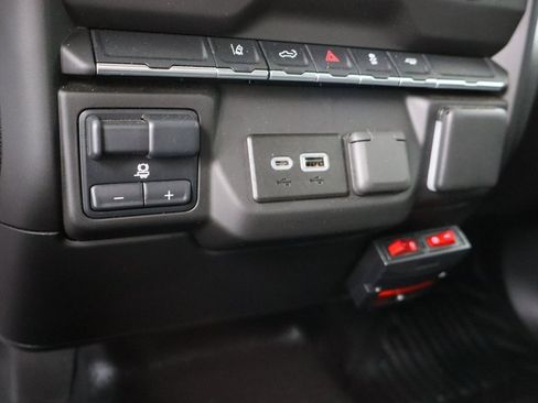 Used 2024 GMC Sierra 2500 Pro w/ Convenience Package image 12