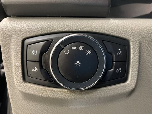 Used 2016 Ford F150 XLT w/ Equipment Group 302A Luxury AWD/4WD image 23