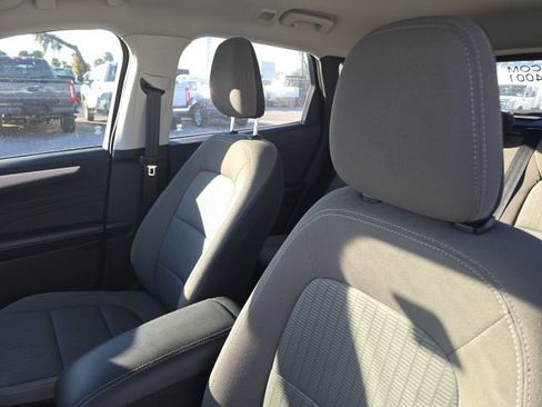 Used 2022 Ford Escape S image 9