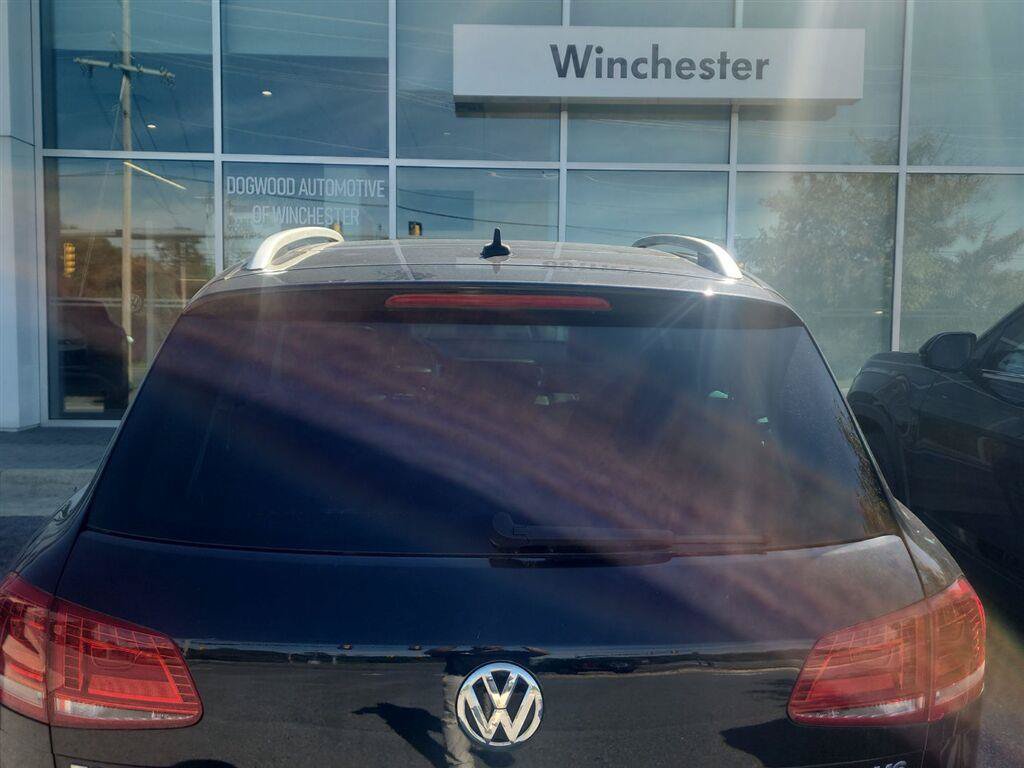 Used 2016 Volkswagen Touareg VR6 AWD/4WD image 30