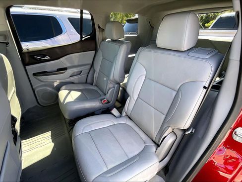 Certified 2023 GMC Acadia SLT w/ Technology Package image 25