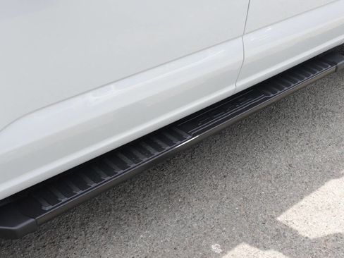 Used 2023 Ford F150 XLT w/ Equipment Group 302A High image 9