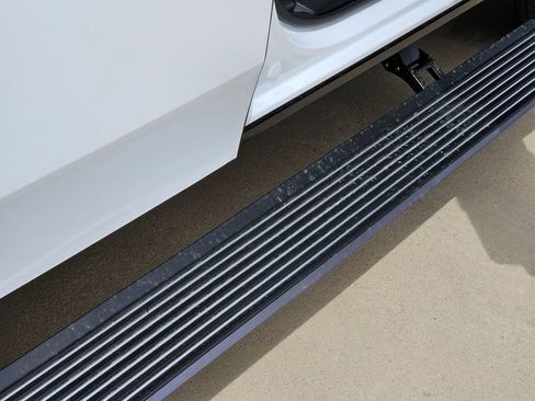 New 2026 Jeep Grand Wagoneer Summit image 7