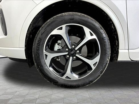 Used 2025 Ford Escape ST-Line Elite w/ Premium Technology Package AWD/4WD image 33