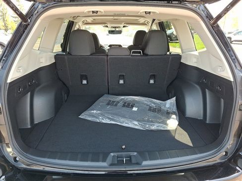 Used 2024 Subaru Forester Premium AWD/4WD image 28