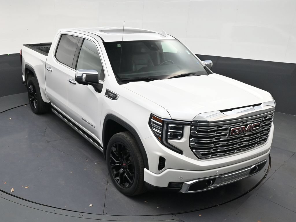 Used 2023 GMC Sierra 1500 Denali w/ Denali Carbonpro Edition AWD/4WD image 18