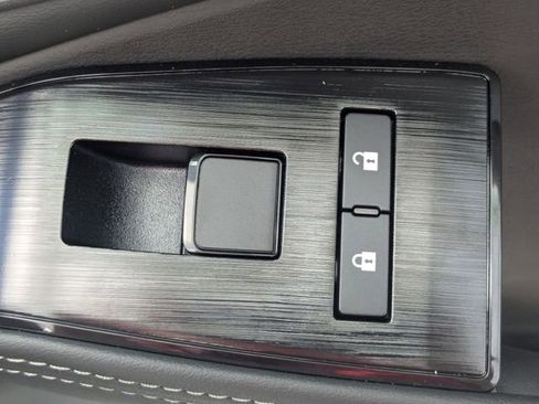 New 2026 Nissan Rogue SV FWD image 33