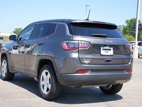 Used 2023 Jeep Compass Sport AWD/4WD image 4