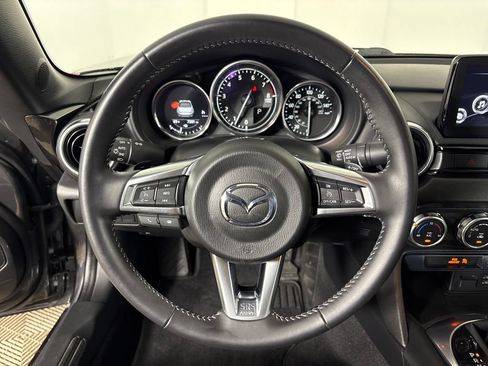 Used 2023 MAZDA MX-5 Miata Grand Touring RWD image 16