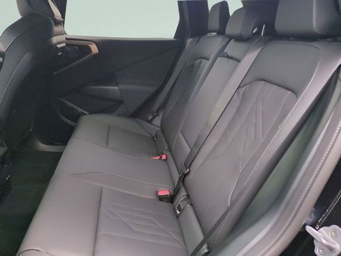 New 2025 BMW X3 xDrive30i w/ Premium Package AWD/4WD image 13