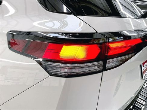 New 2026 Volkswagen Tiguan SE R-Line image 25