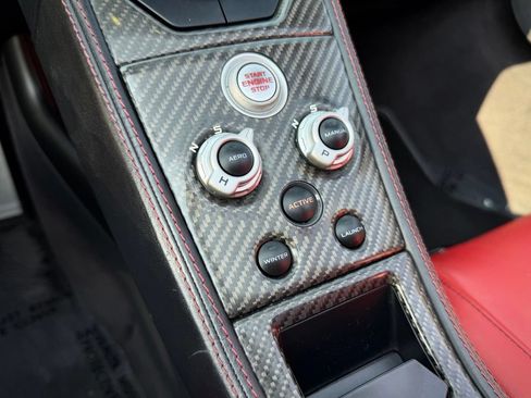 Used 2015 McLaren 650S Spider RWD image 45