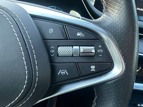 Used 2023 Genesis GV70 2.5T w/ Sport Prestige Package AWD/4WD image 14