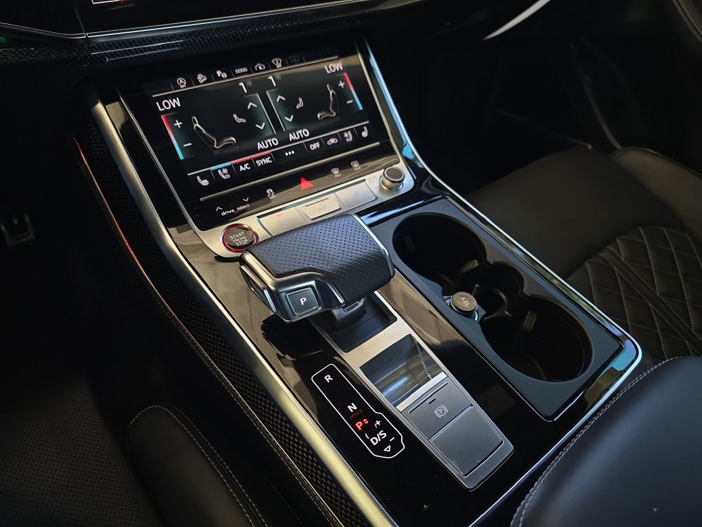 Used 2023 Audi SQ8 Prestige AWD/4WD image 28