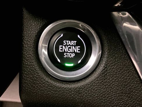 Used 2025 Buick Envista Sport Touring w/ Experience Buick Package FWD image 28