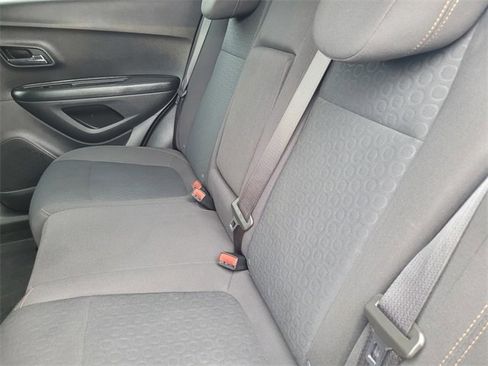 Used 2022 Chevrolet Trax LS w/ Tint and Cruise Package image 18