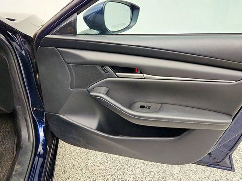 Used 2023 MAZDA MAZDA3 s image 25