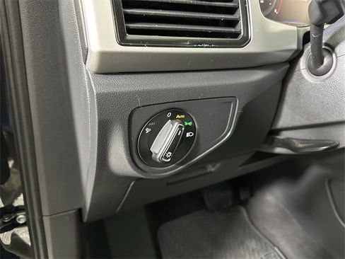 Used 2022 Volkswagen Atlas SE image 18