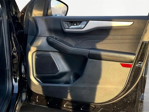 Used 2021 Ford Escape SE w/ Convenience Package image 24