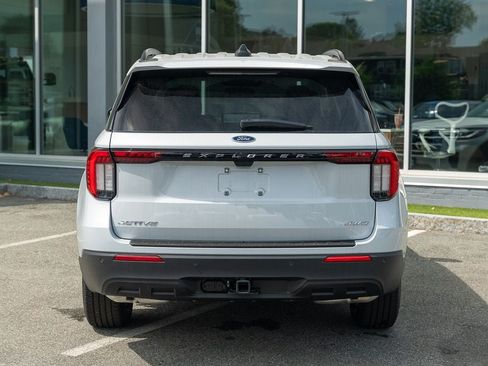 New 2026 Ford Explorer Active AWD/4WD image 4