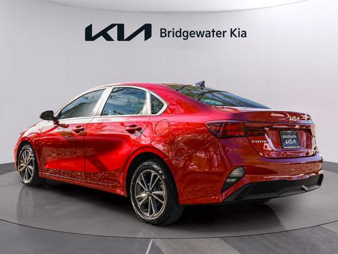 Certified 2024 Kia Forte LXS w/ LXS Technology Package FWD image 4