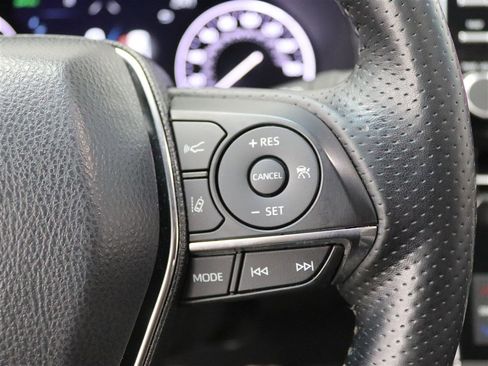 Used 2021 Toyota Avalon XSE image 29