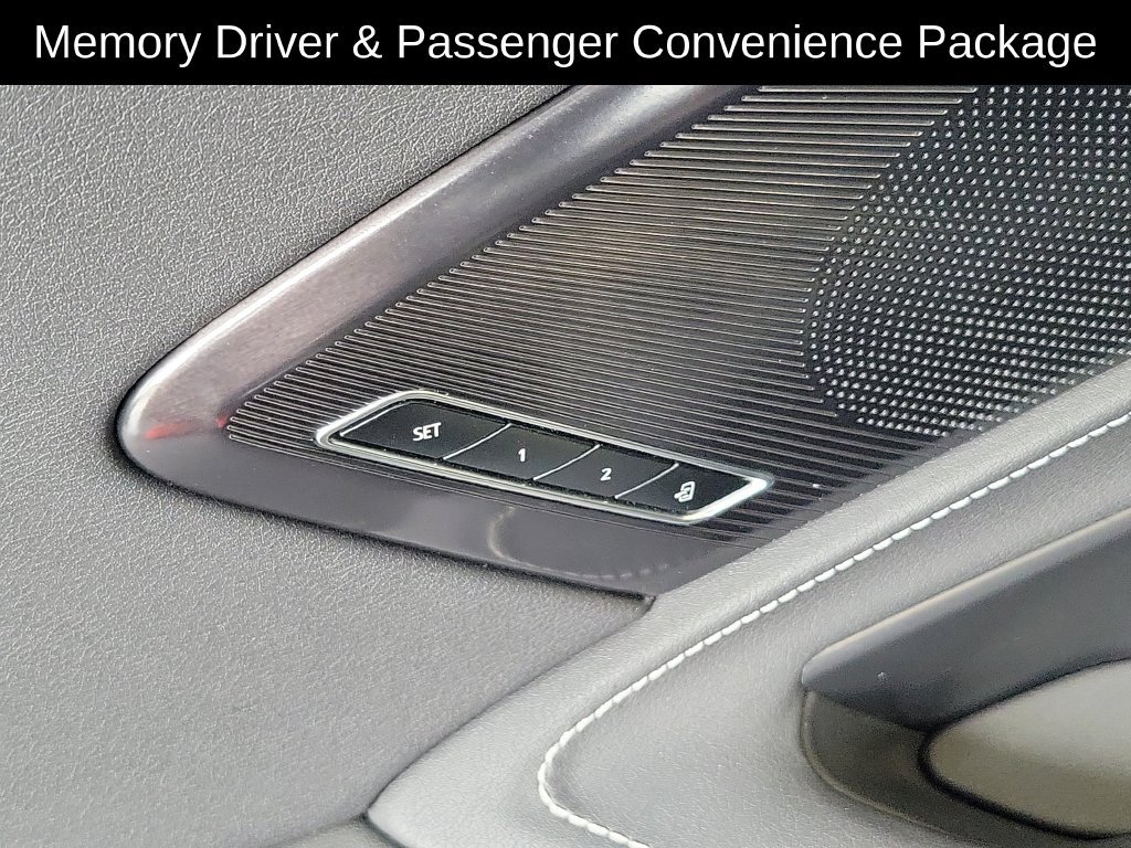 Used 2023 Chevrolet Corvette Stingray Preferred Cpe w/ Z51 Performance Package RWD image 13