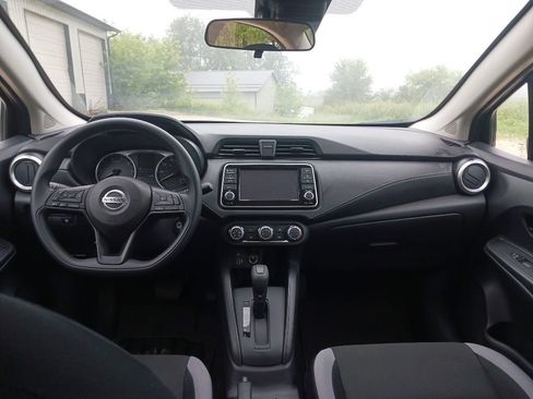 Used 2025 Nissan Versa S w/ Trunk Package FWD image 13
