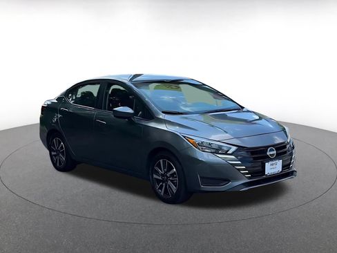 Used 2025 Nissan Versa SV FWD image 3