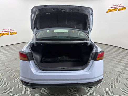 New 2026 Nissan Altima 2.5 SR w/ SR Midnight Edition Package image 5