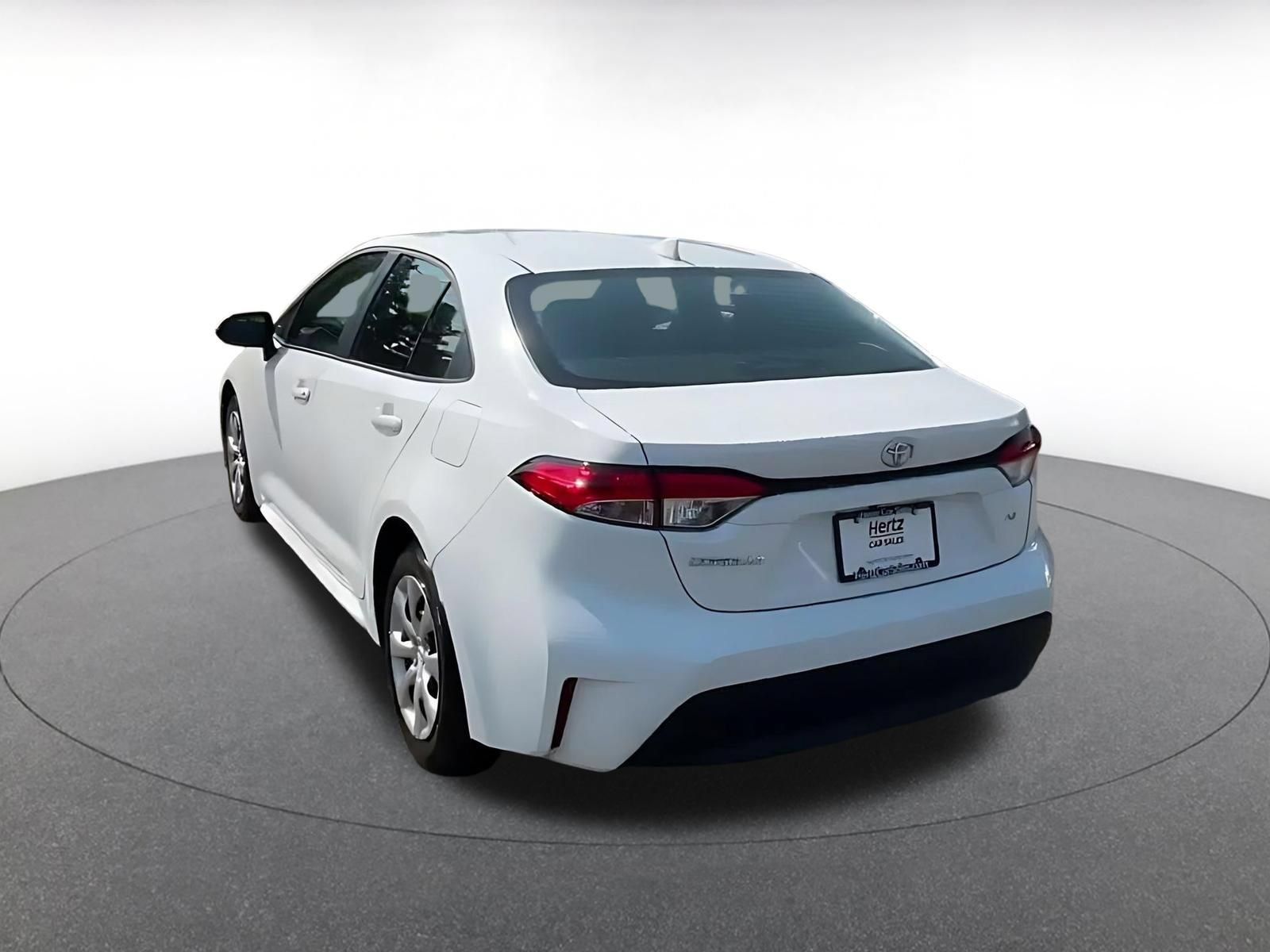 Used 2025 Toyota Corolla LE FWD image 12