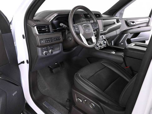 Used 2023 GMC Yukon Denali AWD/4WD image 21