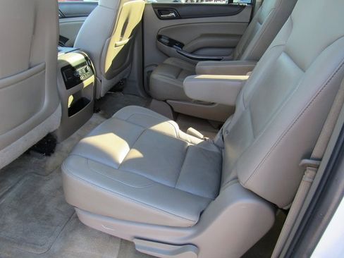 Used 2015 GMC Yukon XL SLT w/ Open Road Package image 12