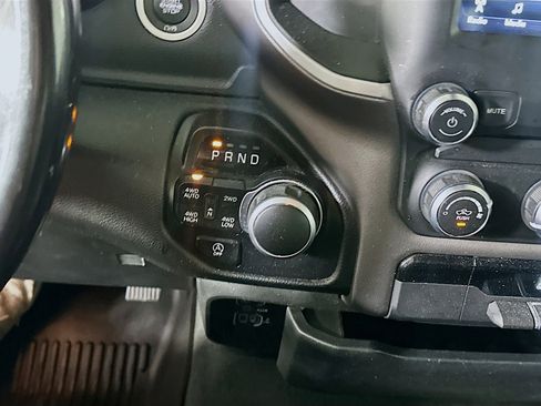 Used 2021 RAM 1500 Big Horn image 24