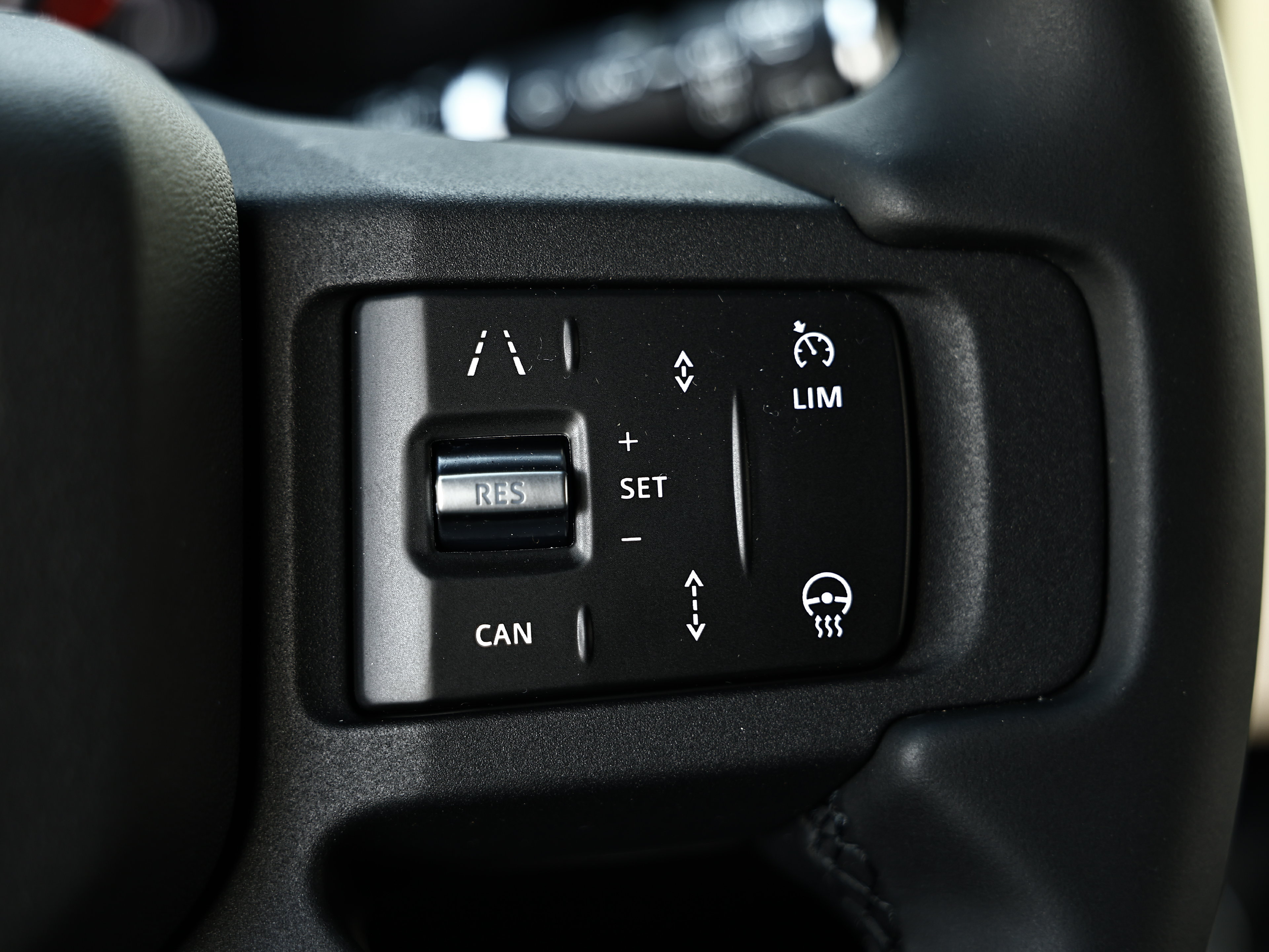 New 2026 Land Rover Defender 110 AWD/4WD image 44