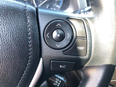 Used 2018 Toyota RAV4 XLE w/ Plus Extra Value Package AWD/4WD image 8