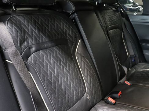 Used 2021 BMW M760i xDrive w/ Luxury Rear Seating Package image 27