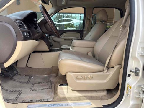 Used 2014 GMC Yukon Denali image 28