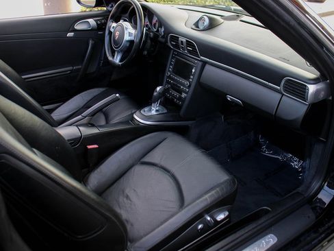 Used 2011 Porsche 911 Carrera 4S image 16