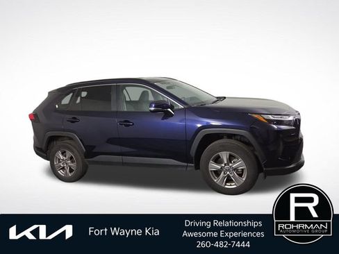 Used 2025 Toyota RAV4 XLE AWD/4WD image 5